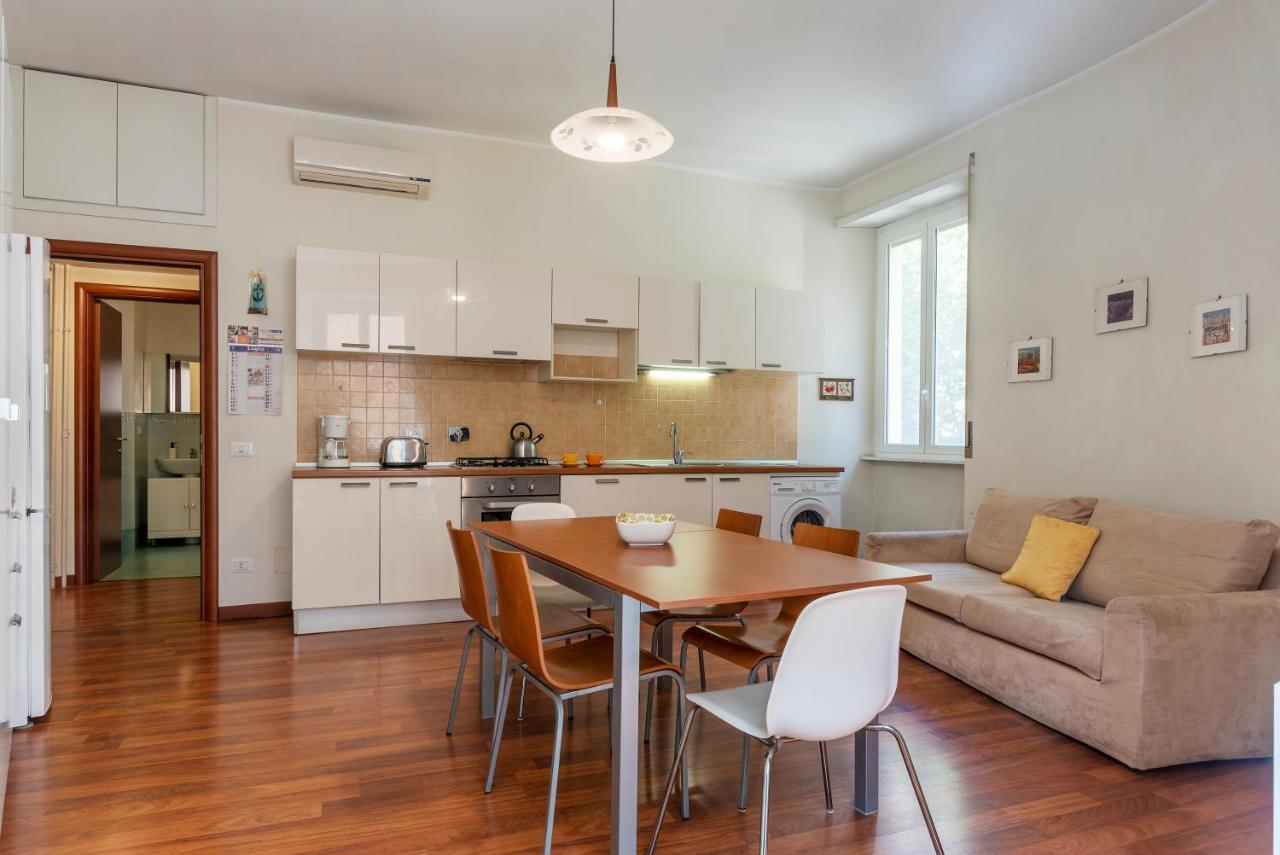 Piazza Re Di Roma Apartment Bagian luar foto