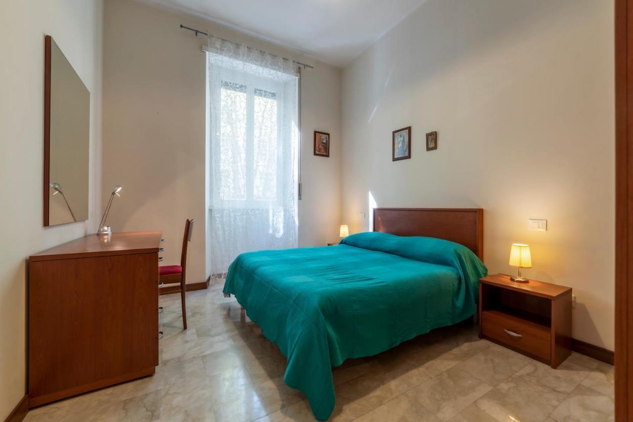 Piazza Re Di Roma Apartment Bagian luar foto